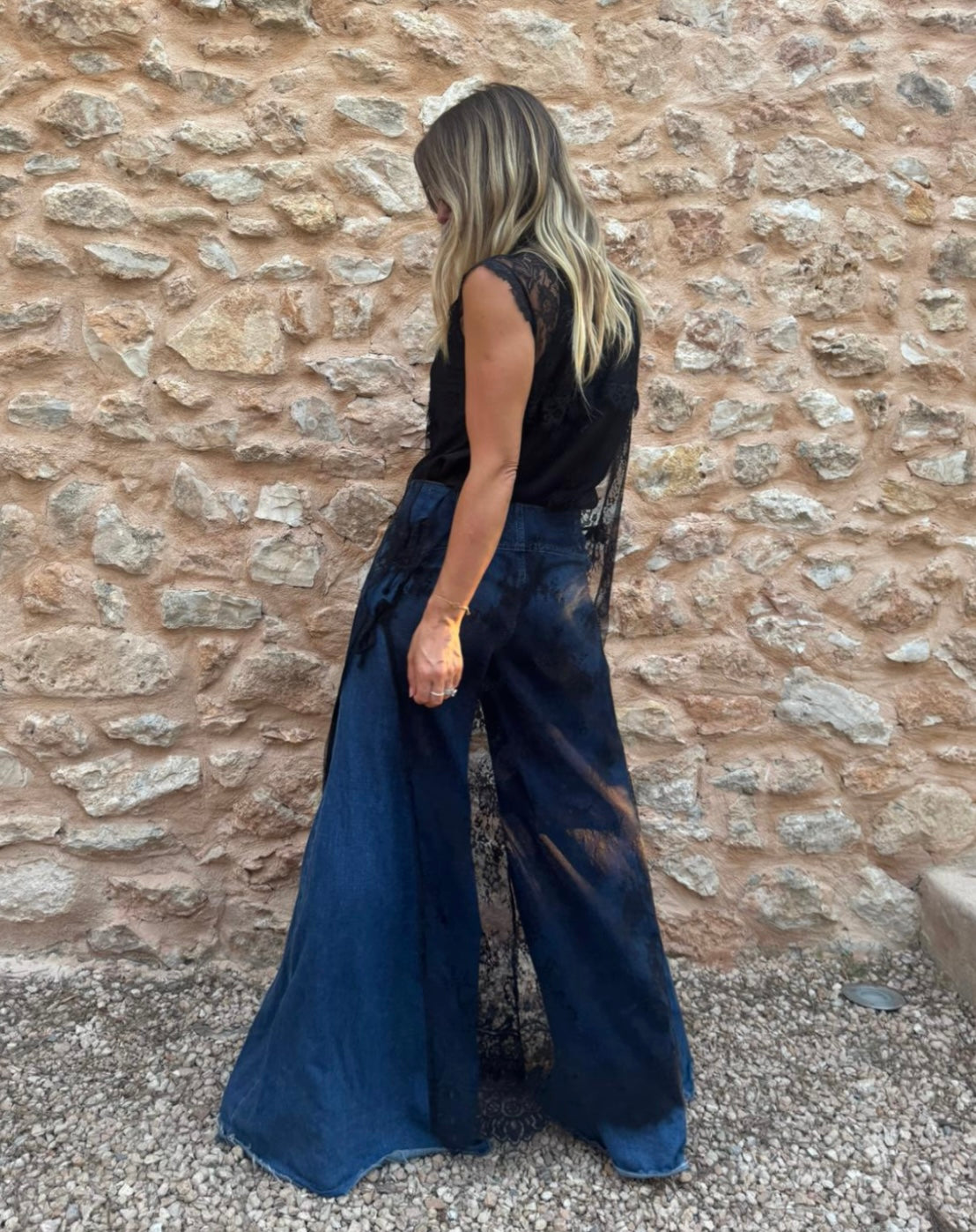 THE MIDSUMMER LACE SLIP DRESS {black}