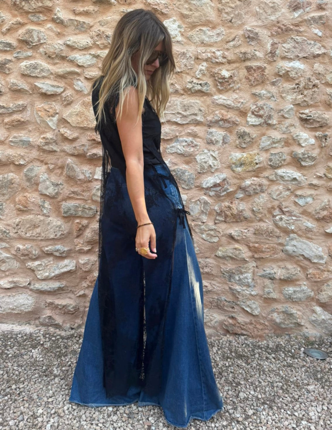 THE MIDSUMMER LACE SLIP DRESS {black}