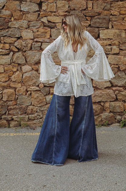 THE PATSY SMOKING JACKET {cream lace}