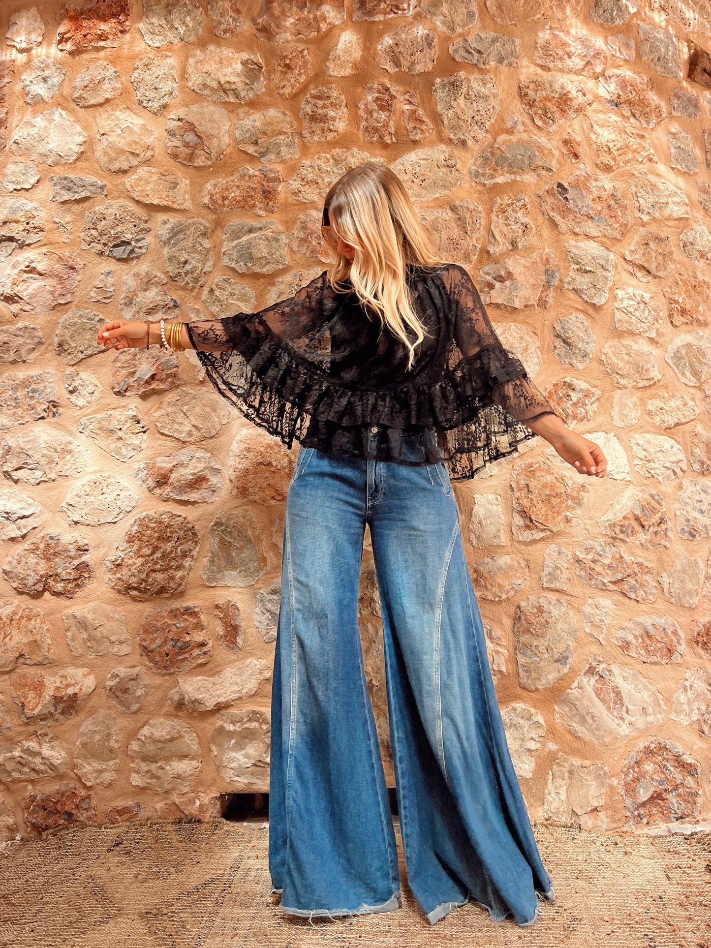 THE SUKI CAPE {BLACK}