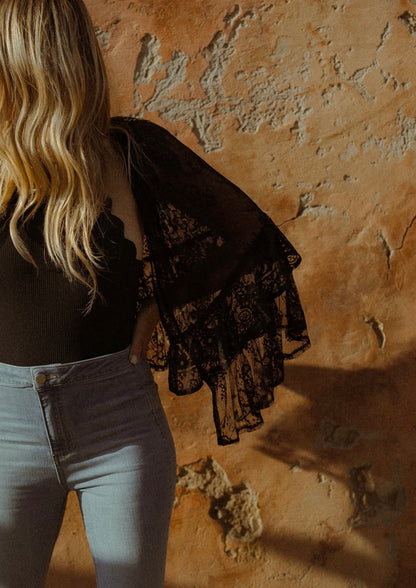 THE SUKI CAPE {BLACK}