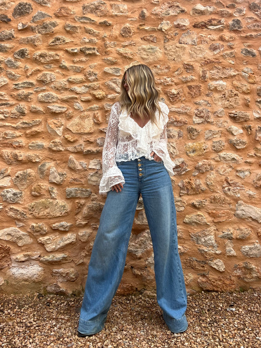 THE “FREE SPIRIT” LACE BLOUSE