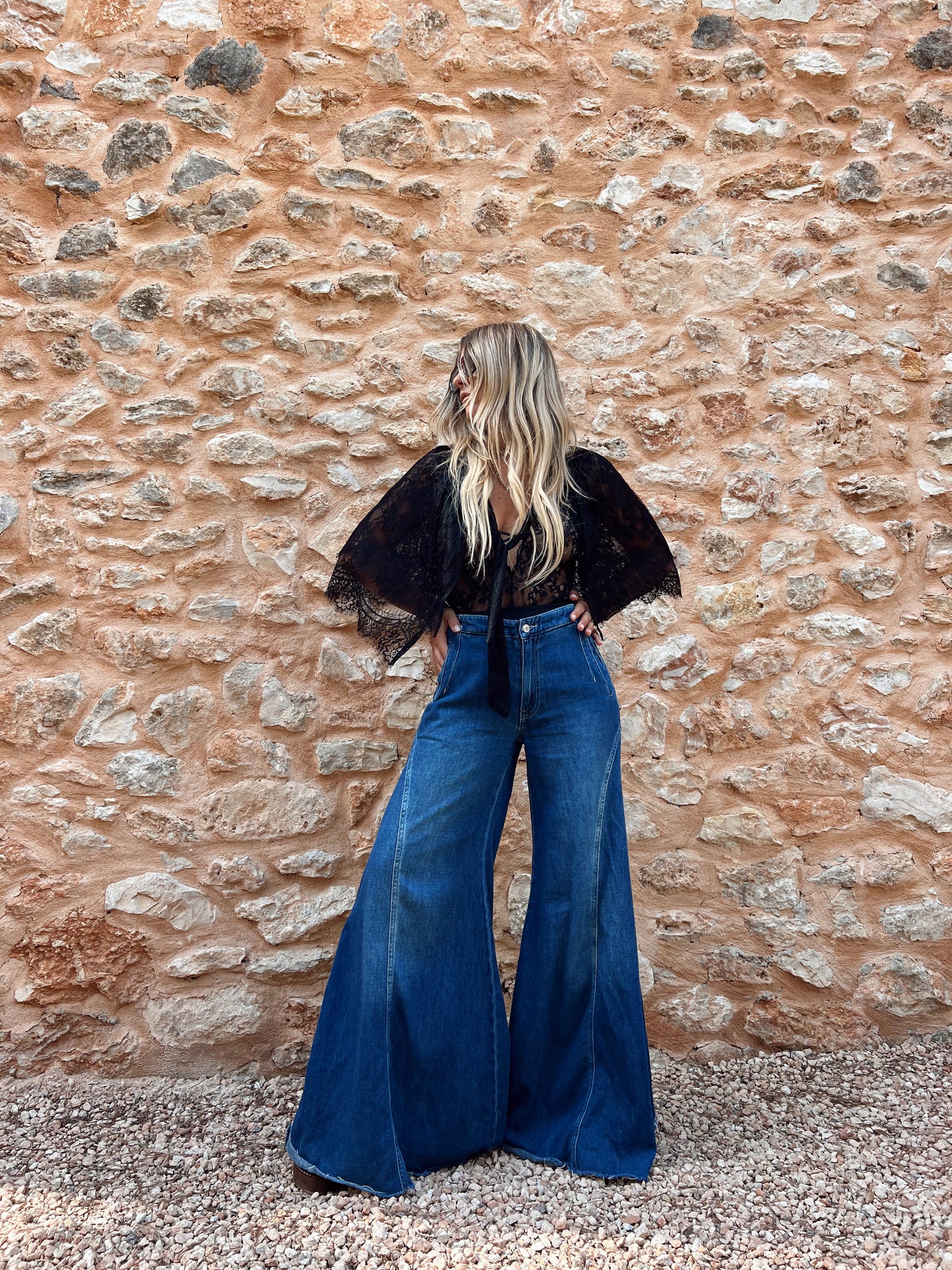 DALT VILA THE CROPPED CAPE