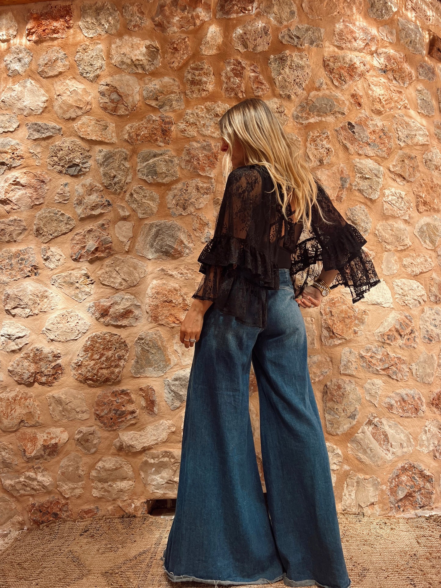 THE SUKI CAPE {BLACK}