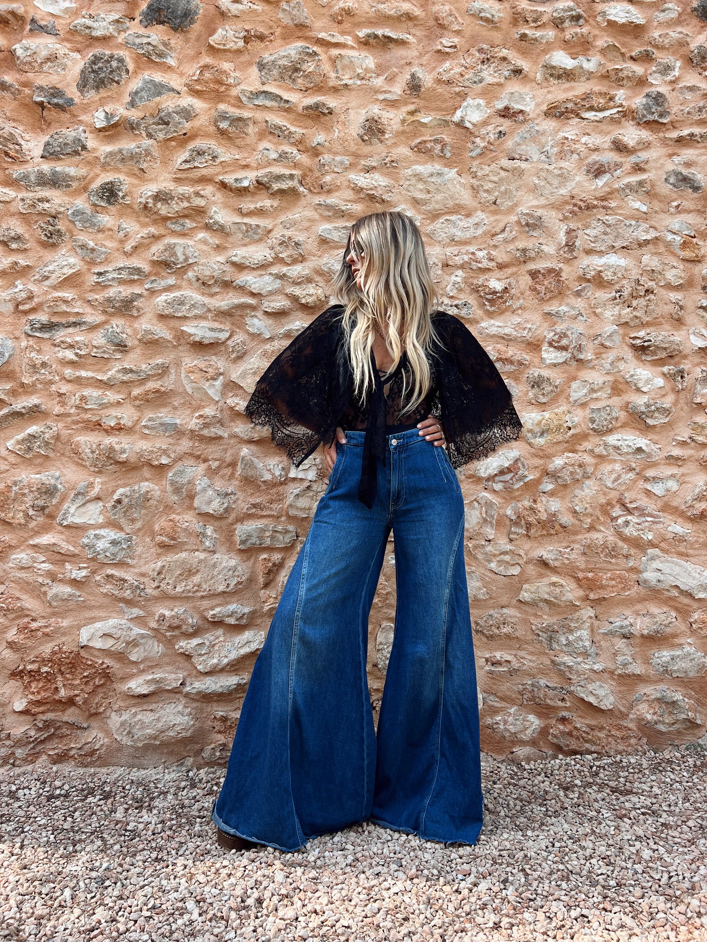 DALT VILA THE CROPPED CAPE