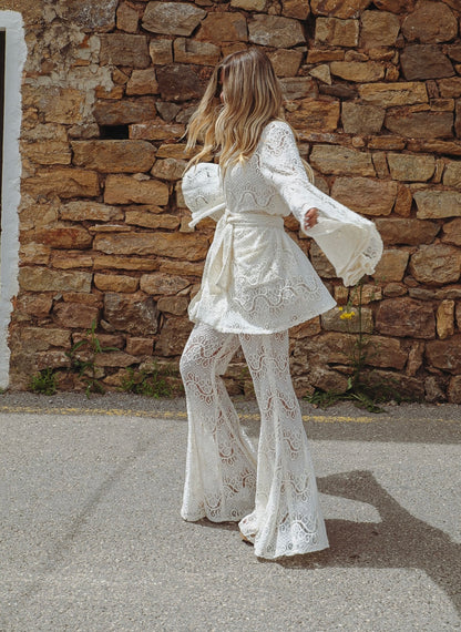 THE PATSY SMOKING JACKET {cream lace}