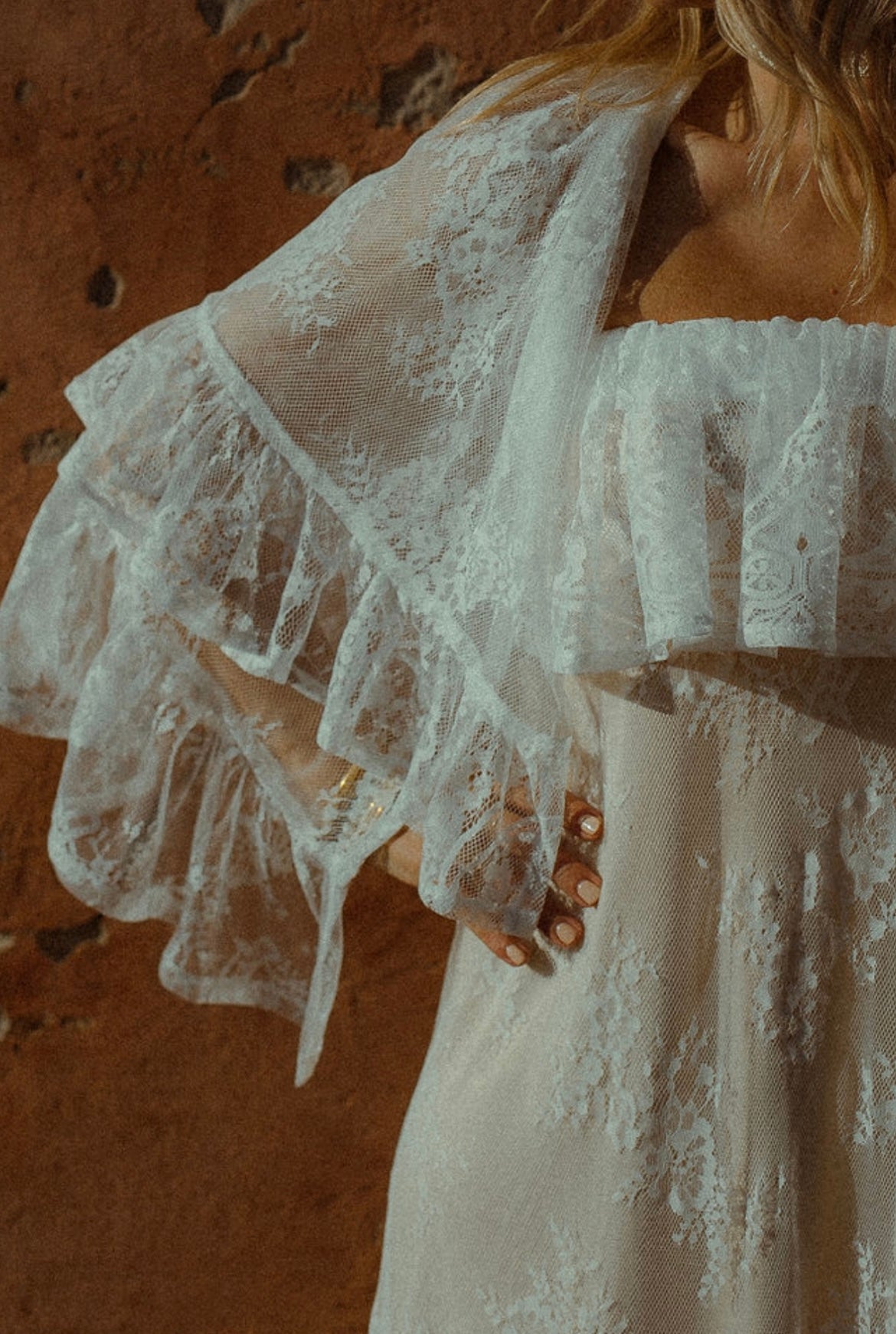 THE SUKI CAPE {WHITE}