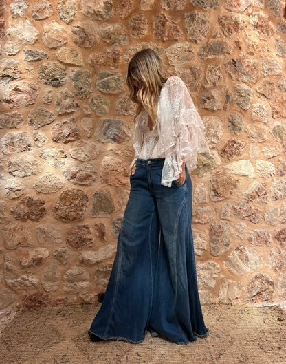 THE SUKI CAPE {WHITE}