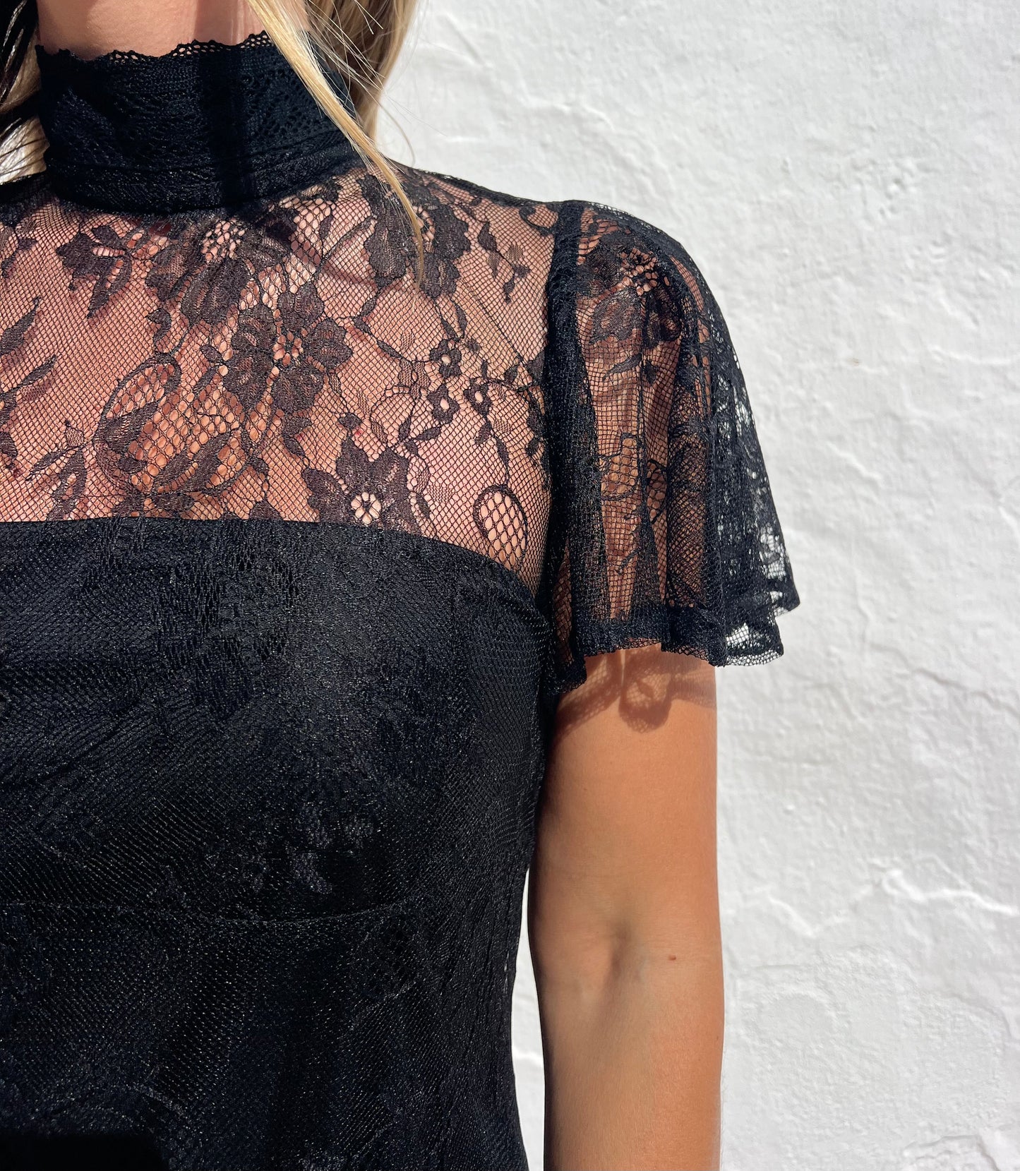 LOVE DRESS CAPPED SLEEVES